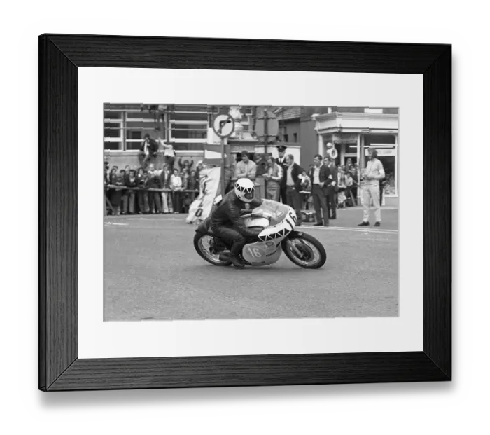 Framed Print : Ken Hampton (Norton) 1973 Junior Manx Grand Prix Framed Print : Ken Hampton (Norton) 1973 Junior Manx Grand Prix