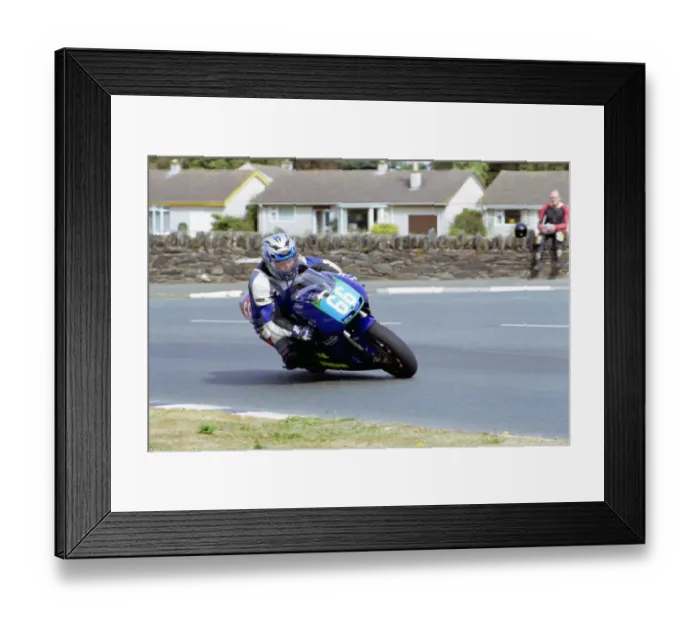 Framed Print : Steve Hall (Honda) 2003 Newcomers Manx Grand Prix Framed Print : Steve Hall (Honda) 2003 Newcomers Manx Grand Prix
