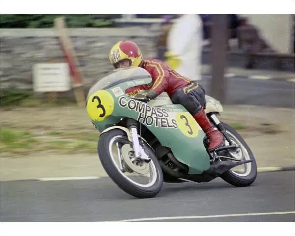 Jack Higham (Shepherd Suzuki) 1976 Senior Manx Grand Prix