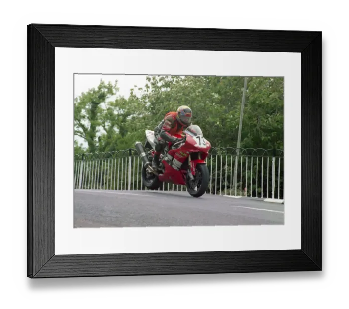 Framed Print : Siegfried Zacharias (Yamaha) 2000 Formula One TT Framed Print : Siegfried Zacharias (Yamaha) 2000 Formula One TT