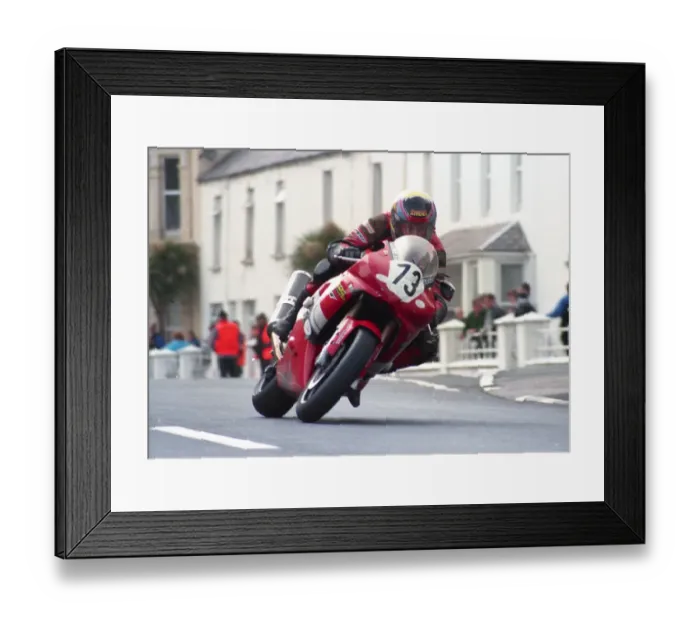 Framed Print : Siegfried Zacharias (Yamaha) 2000 Formula One TT Framed Print : Siegfried Zacharias (Yamaha) 2000 Formula One TT