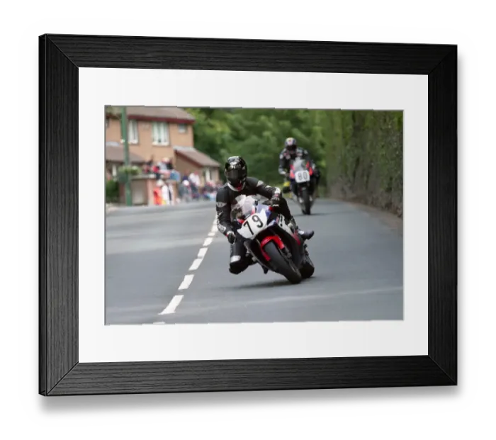 Framed Print : Martin Child (Honda) 2000 Formula One TT Framed Print : Martin Child (Honda) 2000 Formula One TT