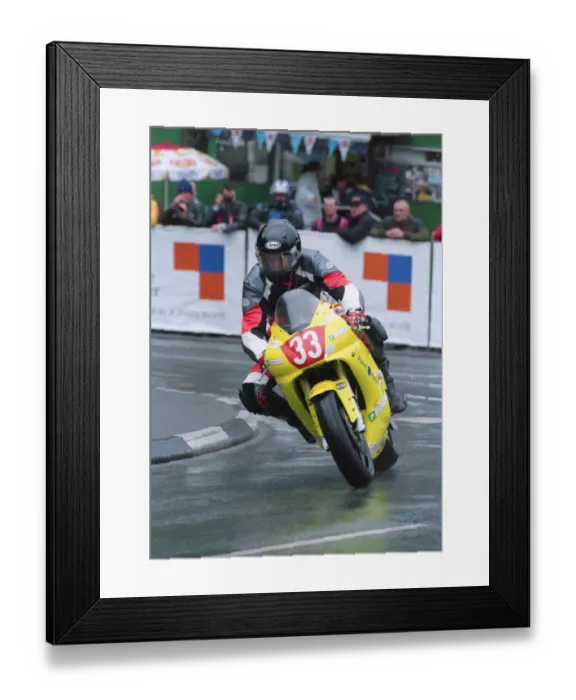 Framed Print : Ian Armstrong (Yamaha) 2000 Production TT Framed Print : Ian Armstrong (Yamaha) 2000 Production TT