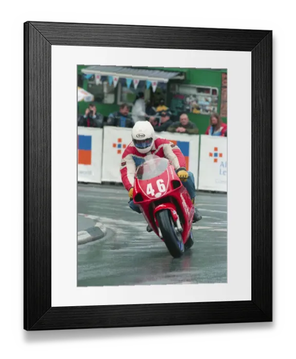 Framed Print : David Castle (Kawasaki) 2000 Production TT Framed Print : David Castle (Kawasaki) 2000 Production TT