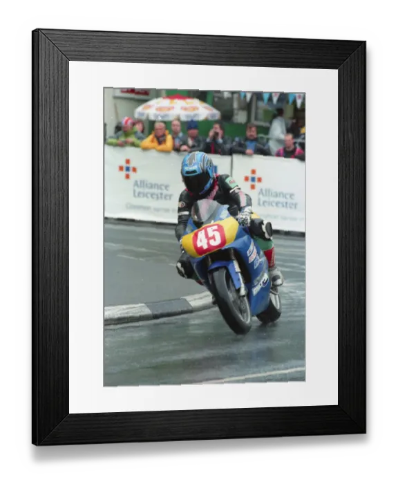 Framed Print : John Read (Yamaha) 2000 Production TT Framed Print : John Read (Yamaha) 2000 Production TT