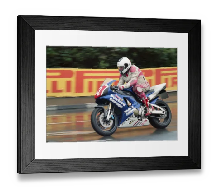 Framed Print : Peter Barnett (Paxford Yamaha) 2000 Production TT Framed Print : Peter Barnett (Paxford Yamaha) 2000 Production TT