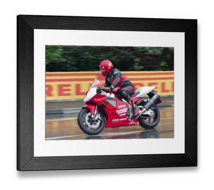 Framed Print : Herb Robinson (Honda) 2000 Production TT Framed Print : Herb Robinson (Honda) 2000 Production TT