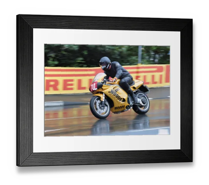 Framed Print : Ian Smith (Triumph) 2000 Production TT