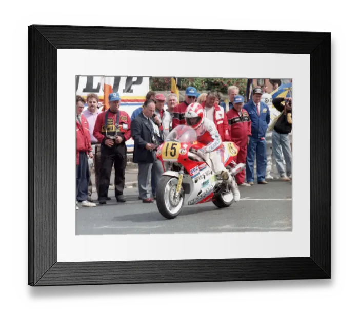 Framed Print : Andy McGladdery (Honda) 1989 Senior TT Framed Print : Andy McGladdery (Honda) 1989 Senior TT