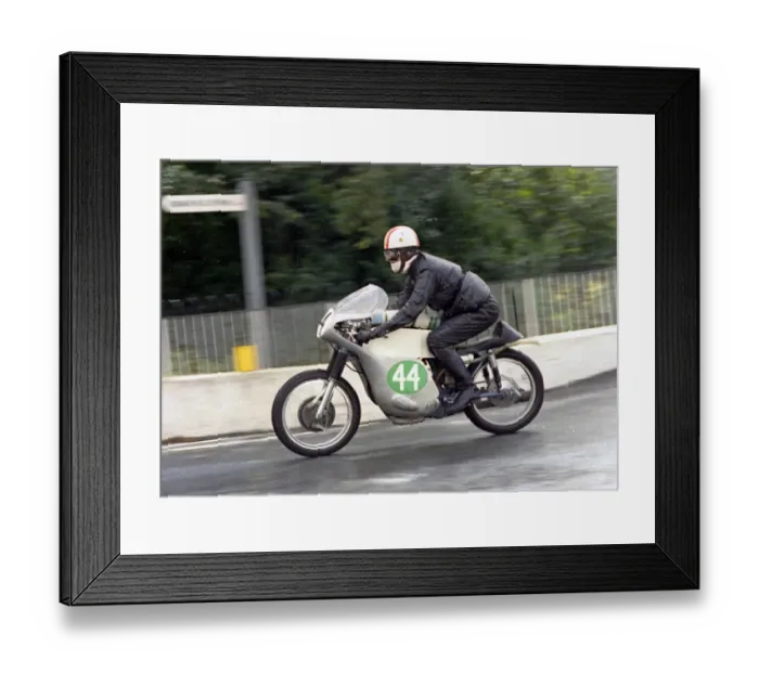 Framed Print : Mick Walker (Ducati) 1967 Lightweight Manx Grand Prix Framed Print : Mick Walker (Ducati) 1967 Lightweight Manx Grand Prix