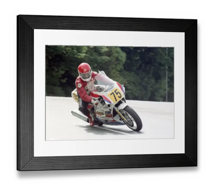 Framed Print : Alan Dugdale (Yamaha) 1989 Senior TT Framed Print : Alan Dugdale (Yamaha) 1989 Senior TT