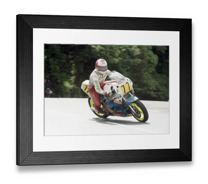 Framed Print : Paul Davies (Yamaha) 1989 Senior TT Framed Print : Paul Davies (Yamaha) 1989 Senior TT