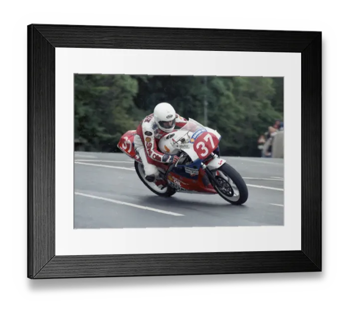 Framed Print : Phillip McCallen (Honda) 1989 Production 750 TT
