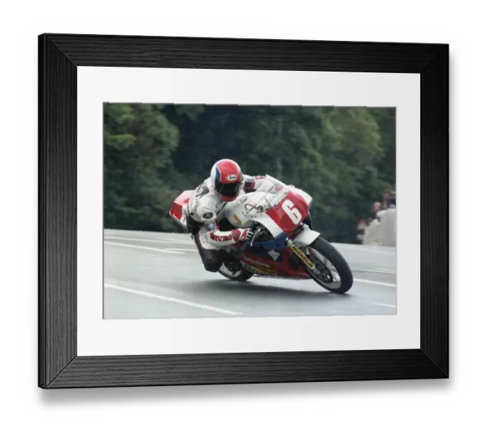 Framed Print : Steve Hislop (Honda) 1989 Production 750 TT Framed Print : Steve Hislop (Honda) 1989 Production 750 TT