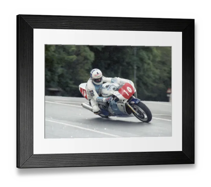 Framed Print : Phil Mellor (Suzuki) 1989 Production 750 TT Framed Print : Phil Mellor (Suzuki) 1989 Production 750 TT