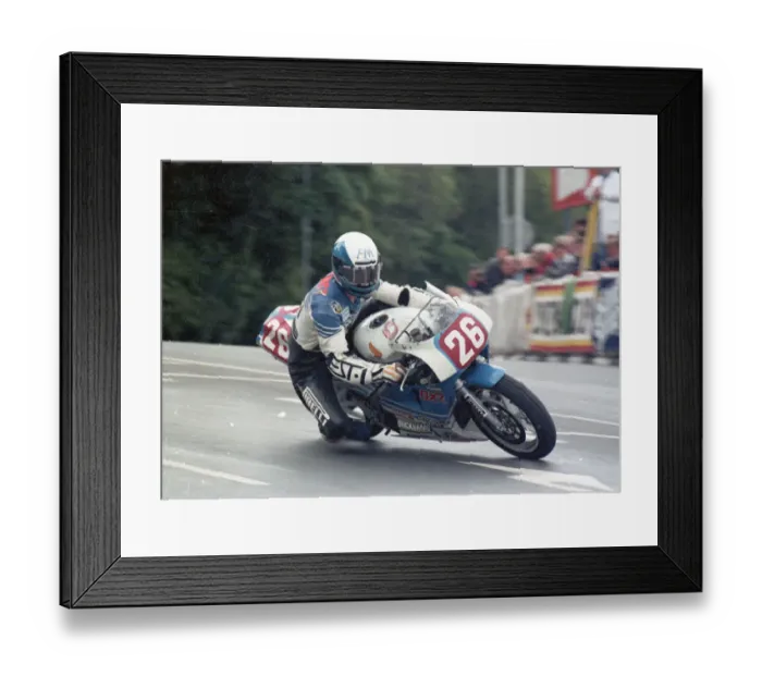 Framed Print : Ian Young (Honda) 1989 Production 750 TT Framed Print : Ian Young (Honda) 1989 Production 750 TT