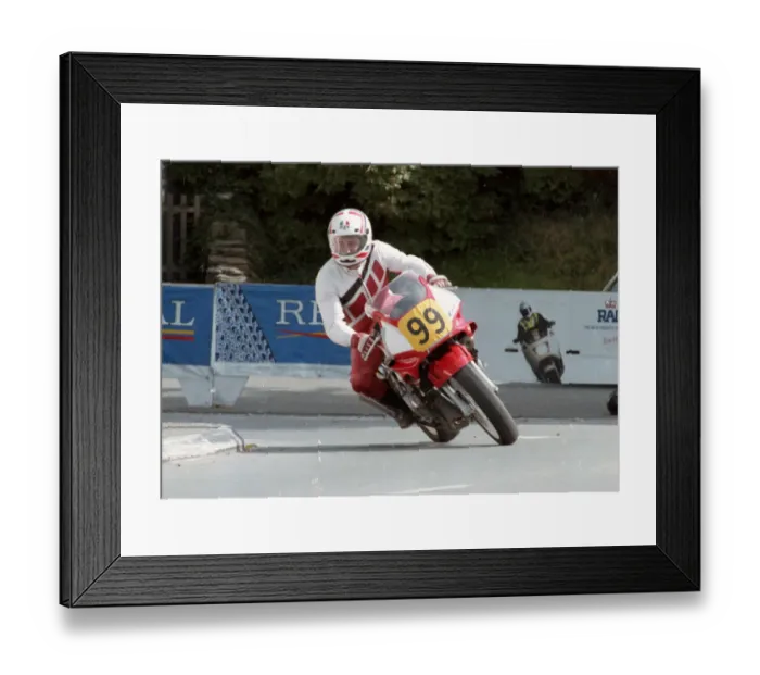 Framed Print : Peter Heppanstall (Honda) 1992 Senior Manx Grand Prix Framed Print : Peter Heppanstall (Honda) 1992 Senior Manx Grand Prix