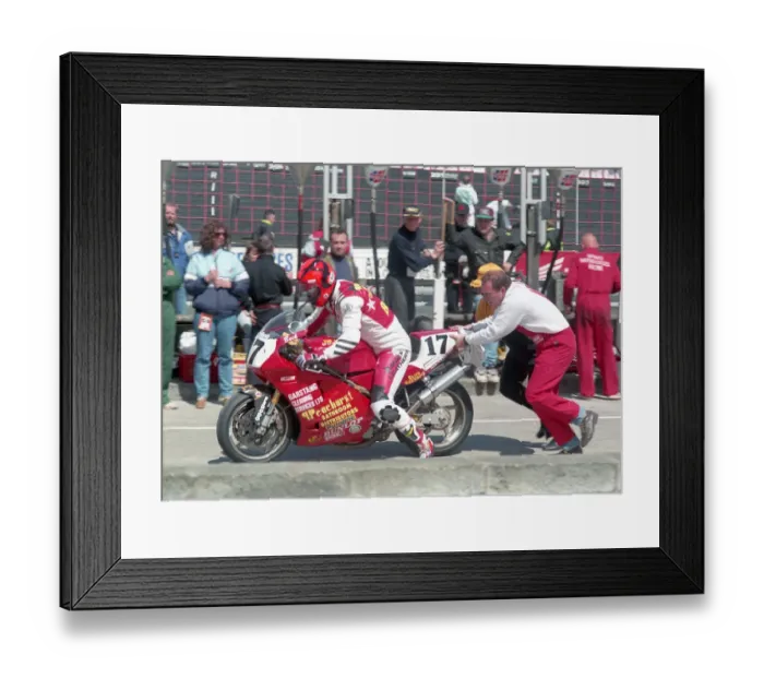 Framed Print : Simon Beck (Peachurst Ducati) 1995 Senior TT Framed Print : Simon Beck (Peachurst Ducati) 1995 Senior TT