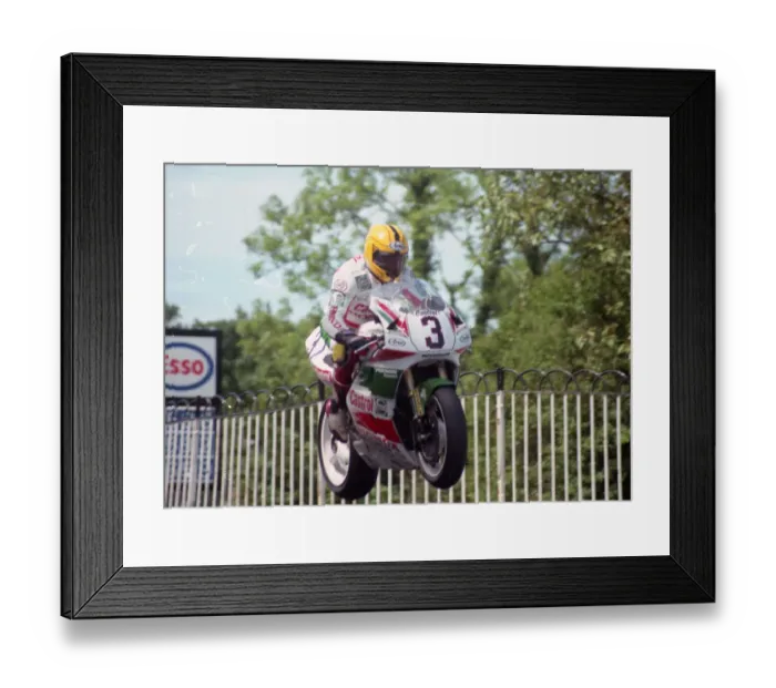 Framed Print : Joey Dunlop (Honda) 1995 Senior TT Framed Print : Joey Dunlop (Honda) 1995 Senior TT