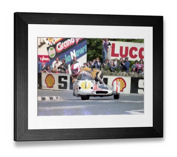 Framed Print : Mac Hobson & Mick Burns (Ham Yamaha) 1976 1000 Sidecar TT Framed Print : Mac Hobson & Mick Burns (Ham Yamaha) 1976 1000 Sidecar TT