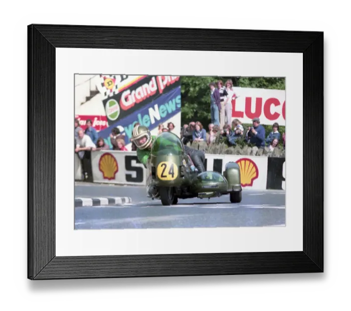 Framed Print : Mick Wortley & Chris Cockbill (MDW) 1976 1000 Sidecar TT Framed Print : Mick Wortley & Chris Cockbill (MDW) 1976 1000 Sidecar TT