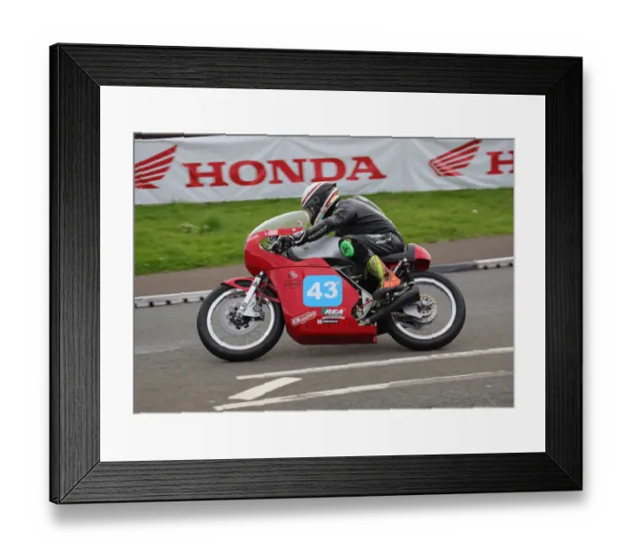 Framed Print : Ben Rea (Honda) 2019 Junior Classic TT Framed Print : Ben Rea (Honda) 2019 Junior Classic TT