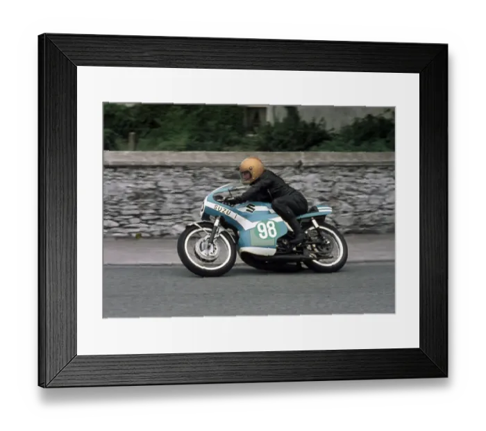 Framed Print : James Cooke (Suzuki) 1973 Lightweight Manx Grand Prix Framed Print : James Cooke (Suzuki) 1973 Lightweight Manx Grand Prix