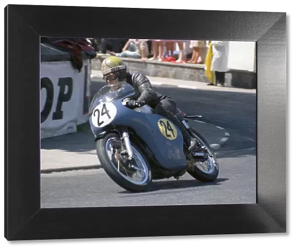 Tom Dickie (Petty Norton) 1968 Senior TT