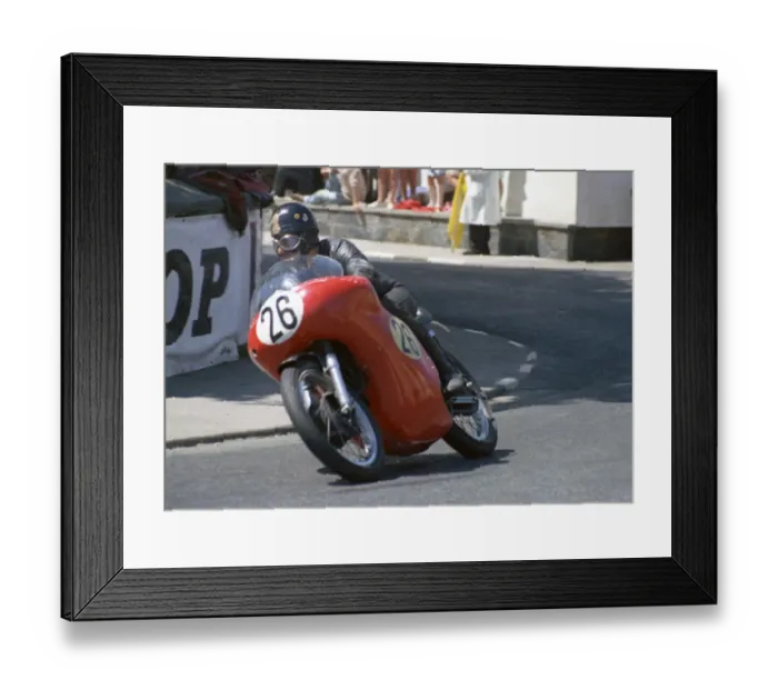 Framed Print : Tony Godfrey (Norton) 1968 Senior TT Framed Print : Tony Godfrey (Norton) 1968 Senior TT