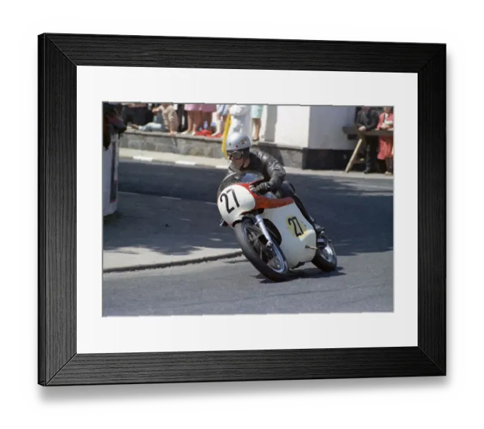 Framed Print : Peter Darvill (Norton) 1968 Senior TT Framed Print : Peter Darvill (Norton) 1968 Senior TT