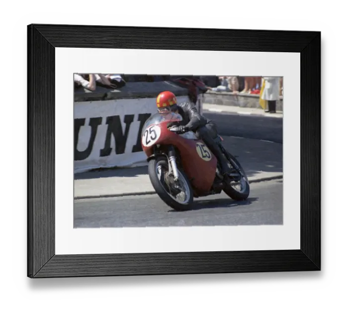 Framed Print : Keith Heckles (Norton) 1968 Senior TT Framed Print : Keith Heckles (Norton) 1968 Senior TT