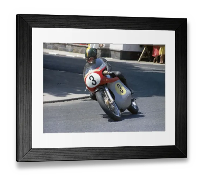 Framed Print : Kel Carruthers (Norton) 1968 Senior TT Framed Print : Kel Carruthers (Norton) 1968 Senior TT