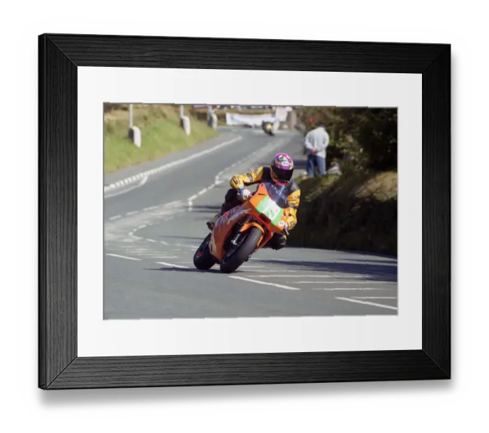 Framed Print : Paul Morrisey (Honda) 2003 Ultra Lightweight Manx Grand Prix Framed Print : Paul Morrisey (Honda) 2003 Ultra Lightweight Manx Grand Prix