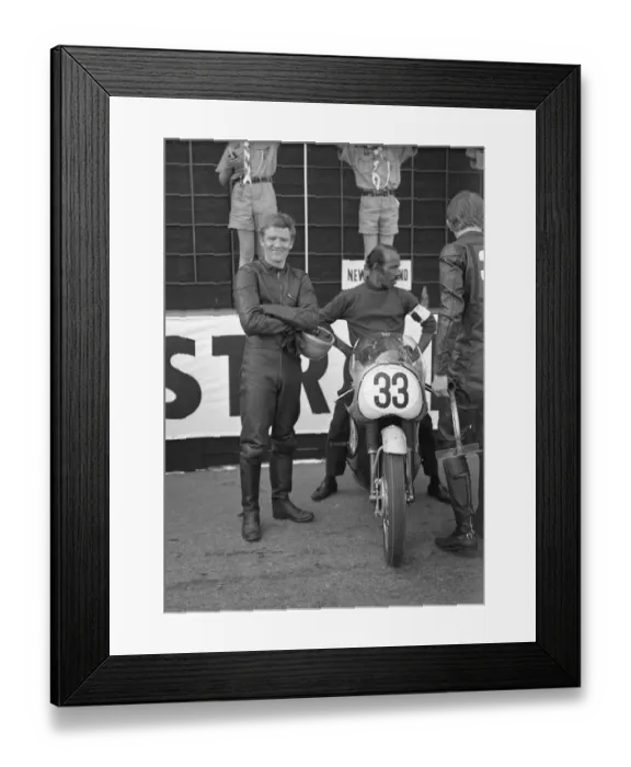 Framed Print : Neil Kelly (Velocette) 1967 Production 500 TT Framed Print : Neil Kelly (Velocette) 1967 Production 500 TT