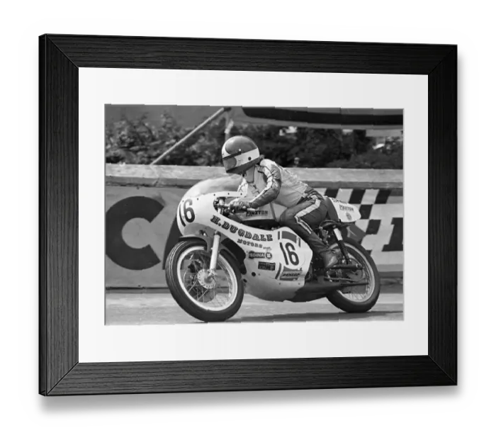 Framed Print : Ken Huggett (Dugdale Maxton Yamaha) 1974 F750 TT Framed Print : Ken Huggett (Dugdale Maxton Yamaha) 1974 F750 TT