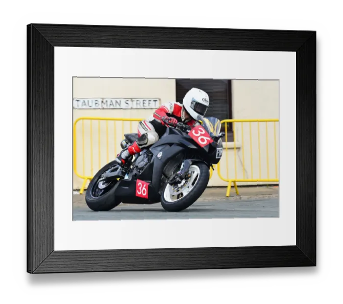Framed Print : Filippo Di Mattia (Honda) 2015 Newcomers Manx Grand Prix Framed Print : Filippo Di Mattia (Honda) 2015 Newcomers Manx Grand Prix