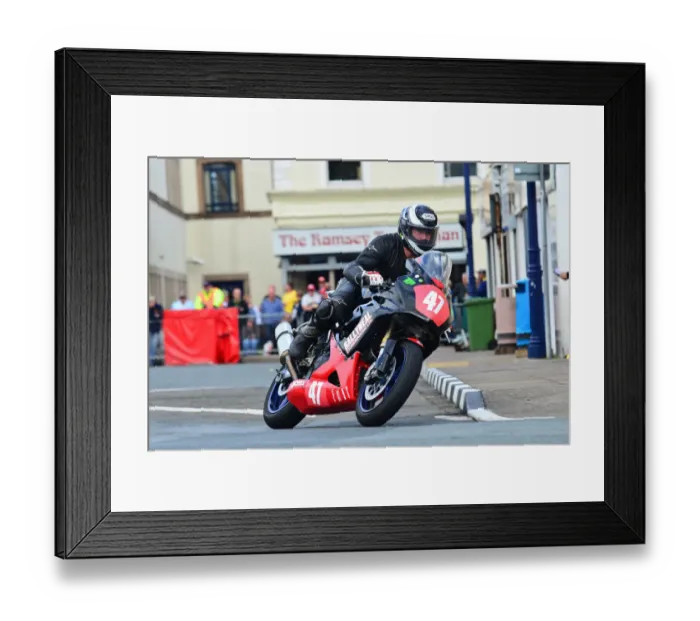 Framed Print : Tommy Heaphy (Suzuki) 2015 Newcomers Manx Grand Prix Framed Print : Tommy Heaphy (Suzuki) 2015 Newcomers Manx Grand Prix