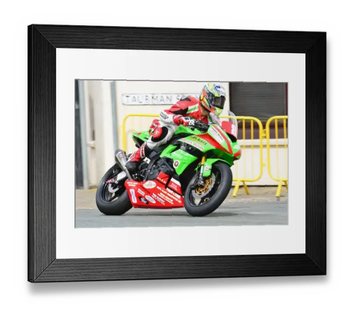 Framed Print : Ashley Blake (Kawasaki) 2015 Newcomers Manx Grand Prix