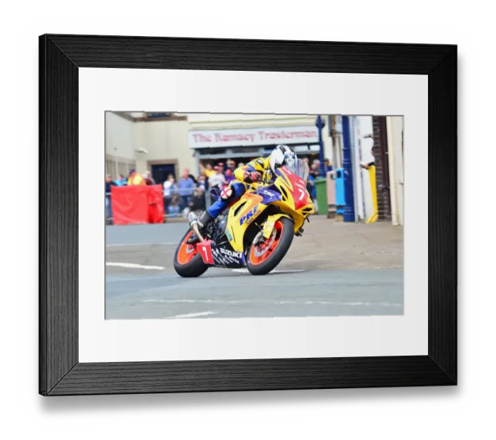 Framed Print : Dean Court (Suzuki) 2015 Newcomers Manx Grand Prix Framed Print : Dean Court (Suzuki) 2015 Newcomers Manx Grand Prix