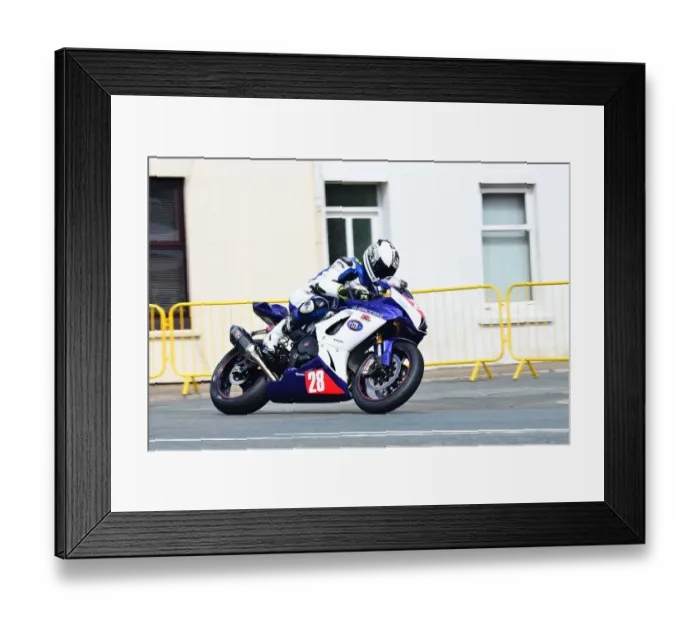 Framed Print : Stefano Zattara (Suzuki) 2015 Newcomers Manx Grand Prix Framed Print : Stefano Zattara (Suzuki) 2015 Newcomers Manx Grand Prix