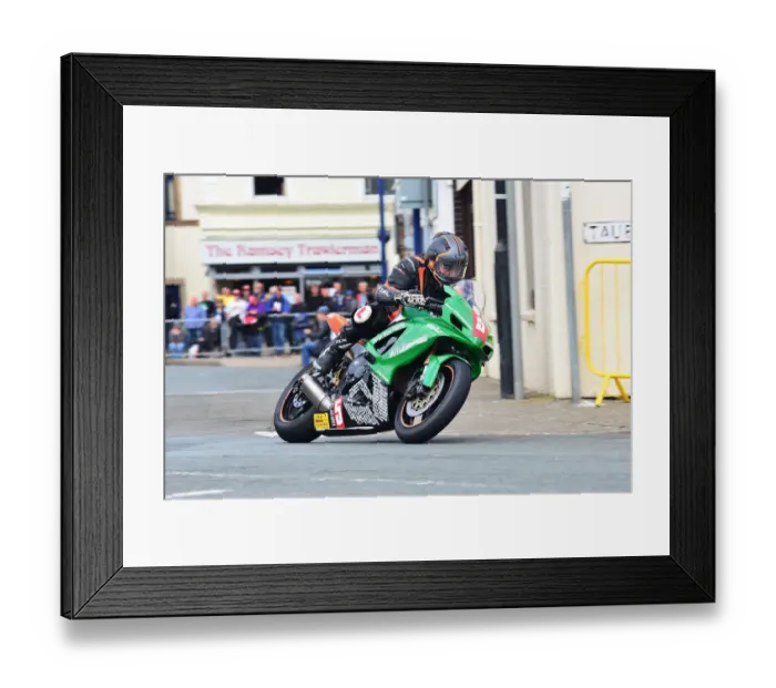 Framed Print : Damian Horan (Suzuki) 2015 Newcomers Manx Grand Prix Framed Print : Damian Horan (Suzuki) 2015 Newcomers Manx Grand Prix