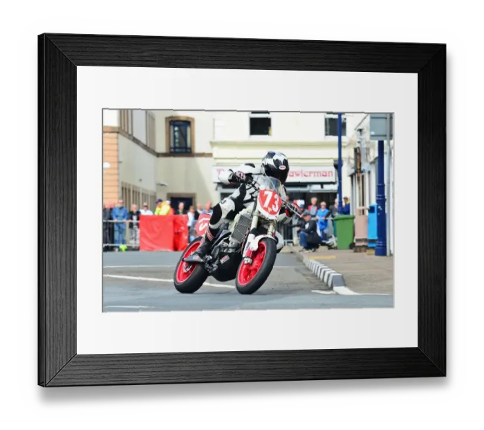 Framed Print : Yuri Barrigan (Yamaha) 2015 Newcomers Manx Grand Prix Framed Print : Yuri Barrigan (Yamaha) 2015 Newcomers Manx Grand Prix