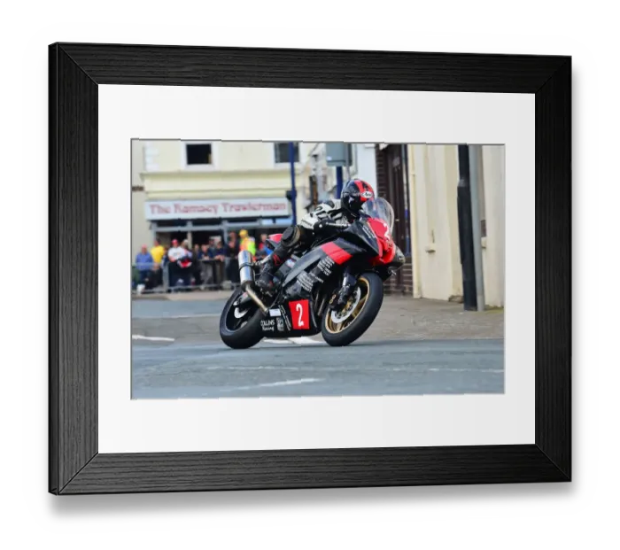 Framed Print : Luke Collins (Yamaha) 2015 Newcomers Manx Grand Prix Framed Print : Luke Collins (Yamaha) 2015 Newcomers Manx Grand Prix