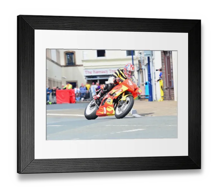 Framed Print : Ross Orchard (Yamaha) 2015 Newcomers Manx Grand Prix Framed Print : Ross Orchard (Yamaha) 2015 Newcomers Manx Grand Prix