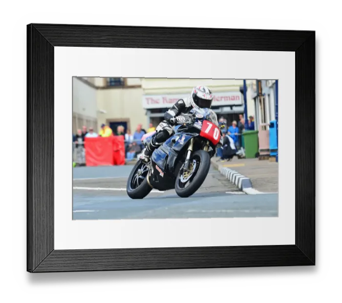 Framed Print : Robert Smith (Honda) 2015 Newcomers Manx Grand Prix