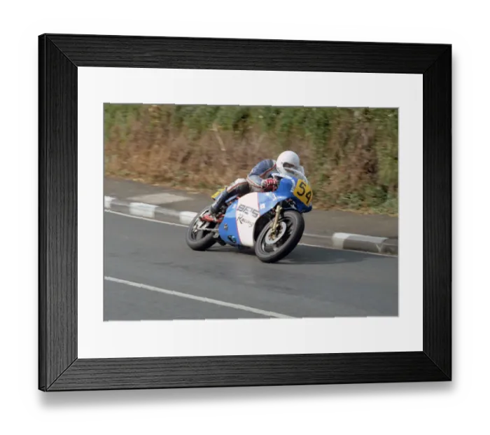 Framed Print : Tom Knight (Ducati) 1986 Senior Manx Grand Prix Framed Print : Tom Knight (Ducati) 1986 Senior Manx Grand Prix