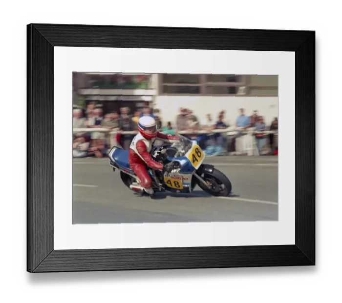 Framed Print : Peter Moore (Suzuki) 1987 Senior Manx Grand Prix