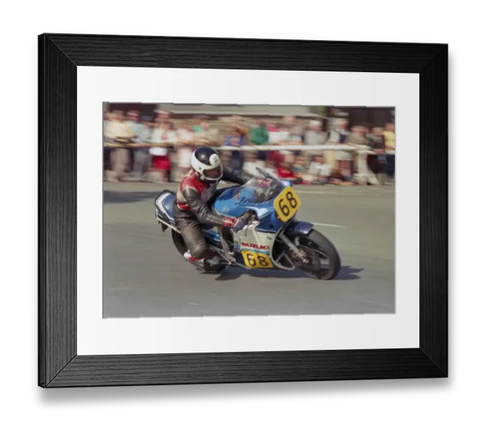 Framed Print : Mike Allen (Suzuki) 1987 Senior Manx Grand Prix Framed Print : Mike Allen (Suzuki) 1987 Senior Manx Grand Prix