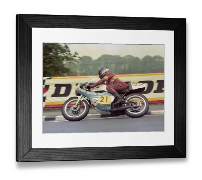 Framed Print : Paul Cott (Yamaha) 1976 Senior TT Framed Print : Paul Cott (Yamaha) 1976 Senior TT