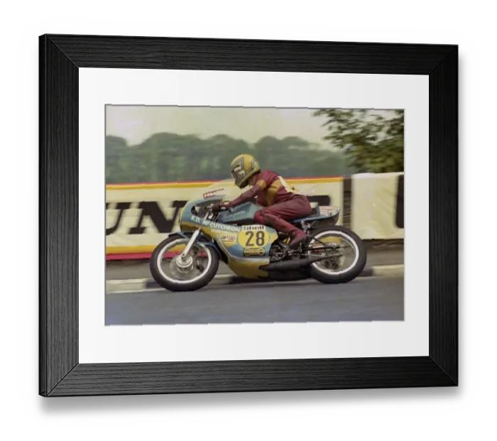 Framed Print : Bill Simpson (Yamaha) 1976 Senior TT Framed Print : Bill Simpson (Yamaha) 1976 Senior TT